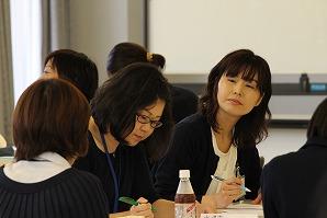 女性