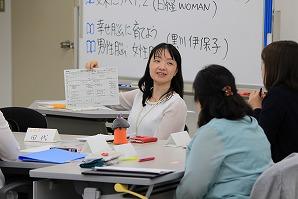 女性４
