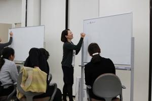 女性３