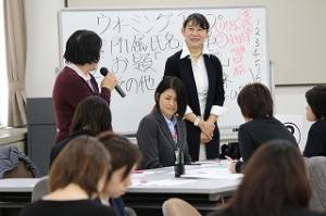 女性4
